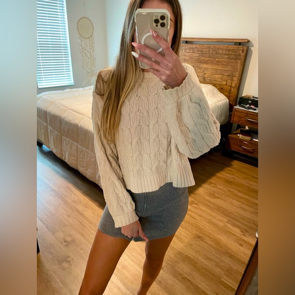 Jessica Simpson Sweaters - Jessica Simpson sweater